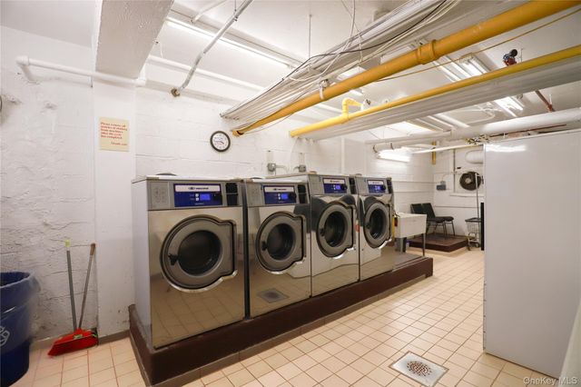 98-25 64th Road 6F, Rego Park, NY 11374