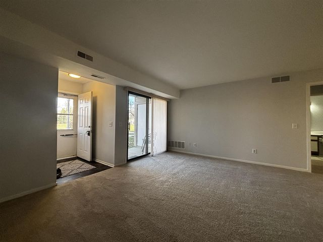 753 Clubhouse Drive, Ypsilanti, MI 48197