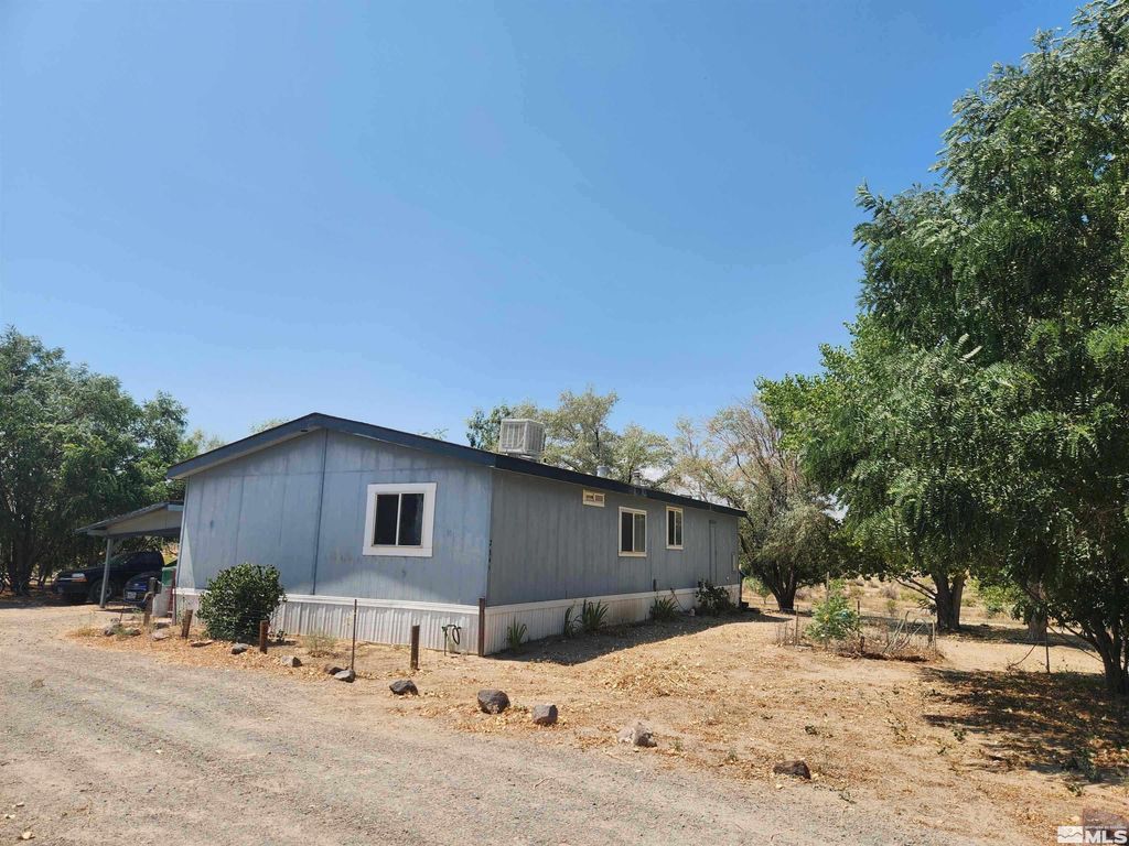 2345 E 4th Street, Silver Springs, NV 89429