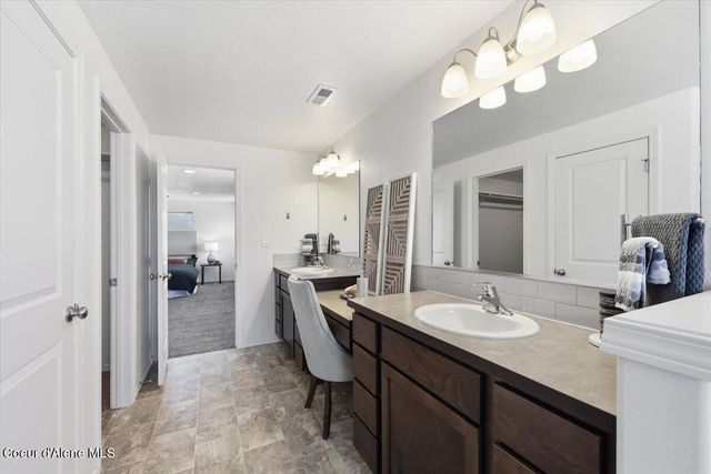 4026 N Arrowleaf Loop, Post Falls, ID 83854