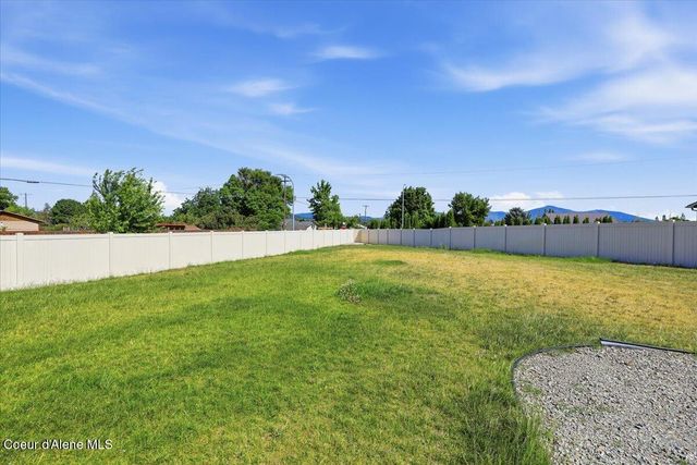 4026 N Arrowleaf Loop, Post Falls, ID 83854