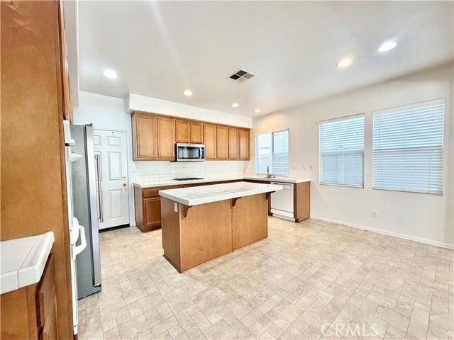 29751 Maxmillian Avenue, Murrieta, CA 92563