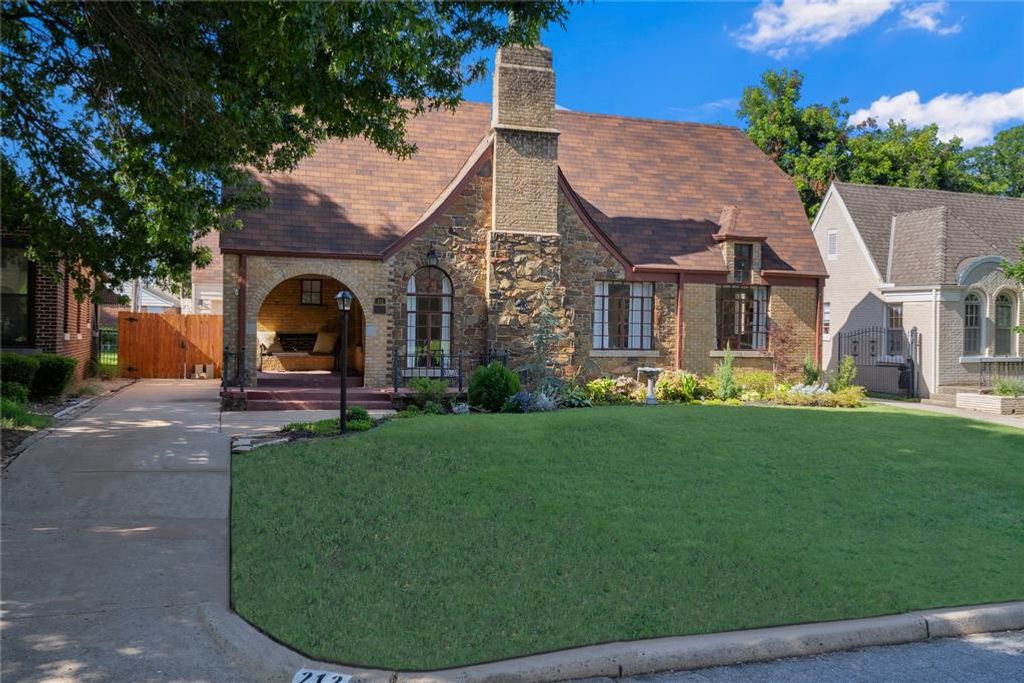 212 Edgemere Court, Oklahoma City, OK 73118