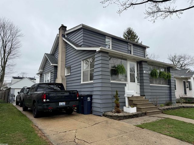 608 S Edgeworth Avenue, Royal Oak, MI 48067