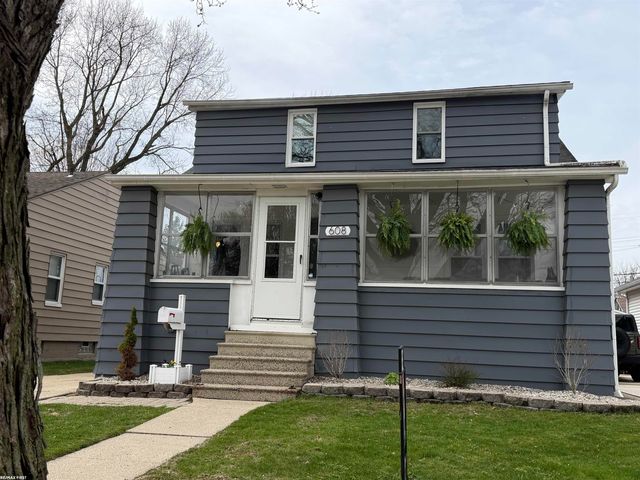 608 S Edgeworth Avenue, Royal Oak, MI 48067