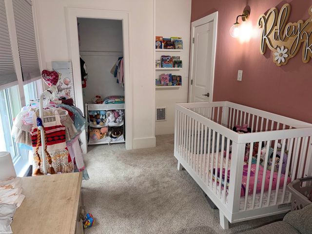 608 S Edgeworth Avenue, Royal Oak, MI 48067