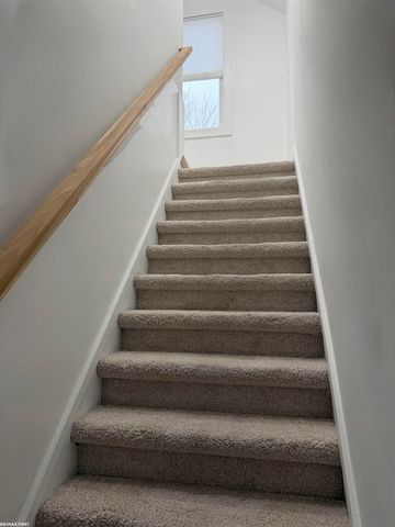 608 S Edgeworth Avenue, Royal Oak, MI 48067