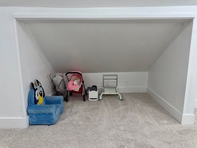 608 S Edgeworth Avenue, Royal Oak, MI 48067