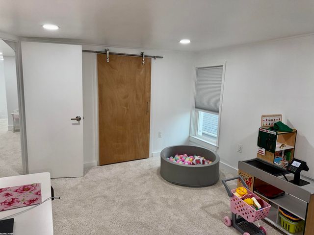 608 S Edgeworth Avenue, Royal Oak, MI 48067