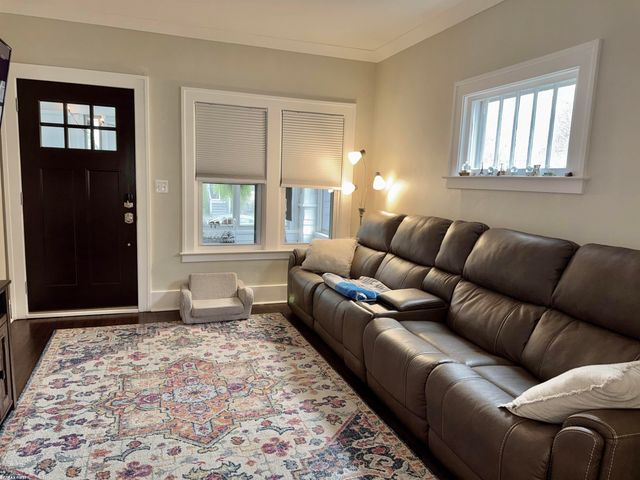 608 S Edgeworth Avenue, Royal Oak, MI 48067