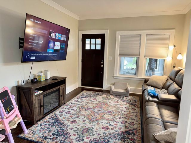 608 S Edgeworth Avenue, Royal Oak, MI 48067