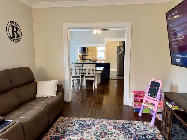 608 S Edgeworth Avenue, Royal Oak, MI 48067