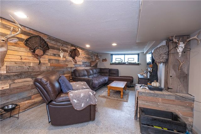 6343 State Route 88, Finleyville, PA 15332