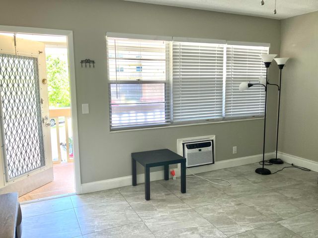 97 Ventnor E E 97, Deerfield Beach, FL 33442