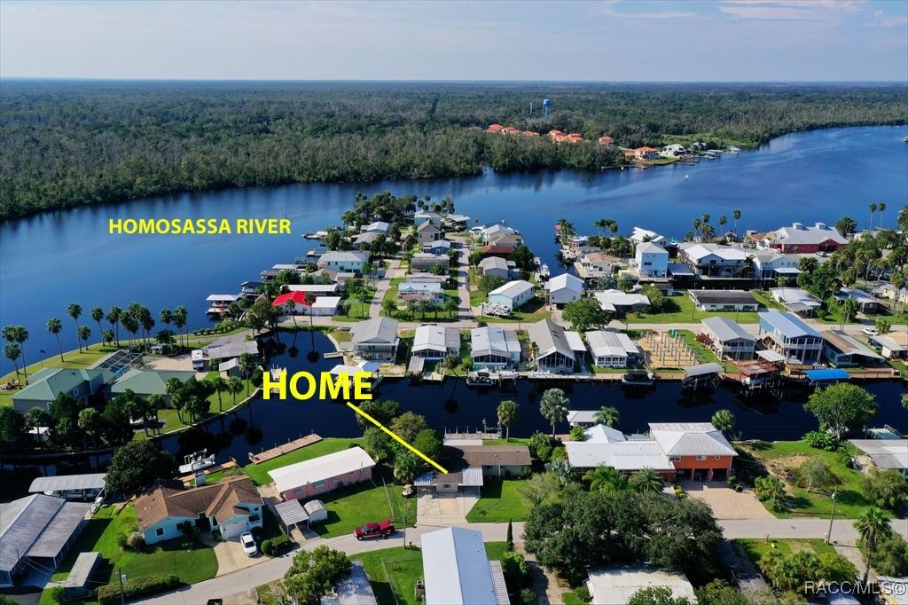 10258 W Blue Springs Court, Homosassa, FL 34448