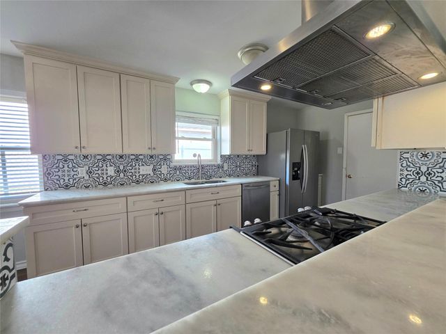 3227 Dalview Street, Houston, TX 77091