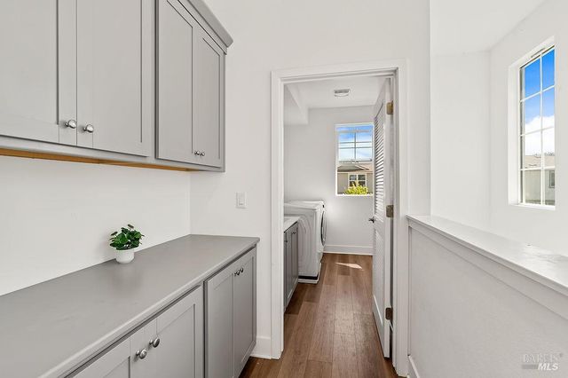 2751 Bella Cir, Santa Rosa, CA 95407