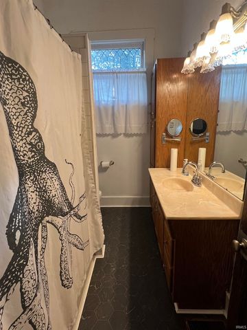 615 E Sycamore, Kokomo, IN 46901