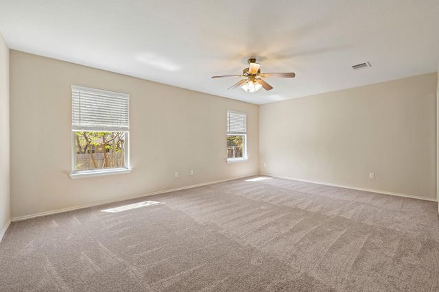 301 Wildwood DR, Georgetown, TX 78633