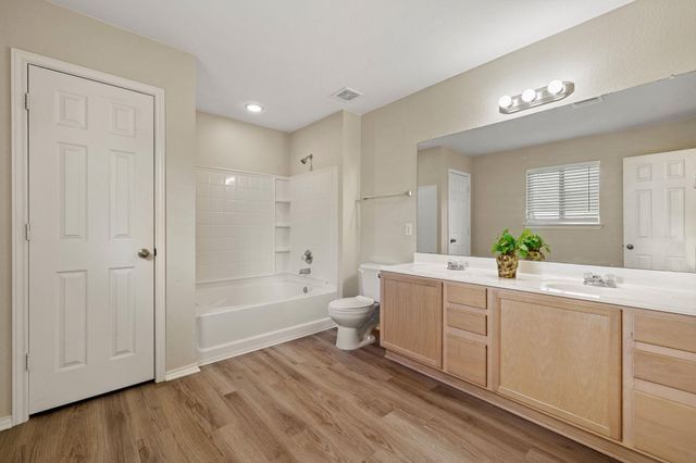 301 Wildwood DR, Georgetown, TX 78633