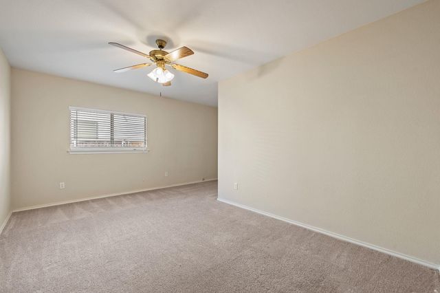 301 Wildwood DR, Georgetown, TX 78633