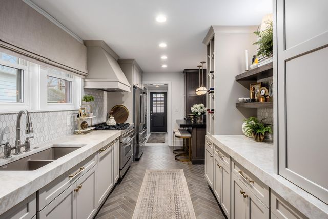 112 S Cassady Avenue, Columbus, OH 43209