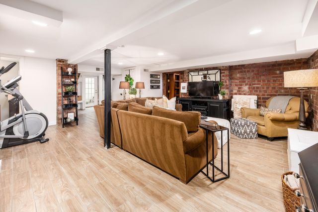 112 S Cassady Avenue, Columbus, OH 43209