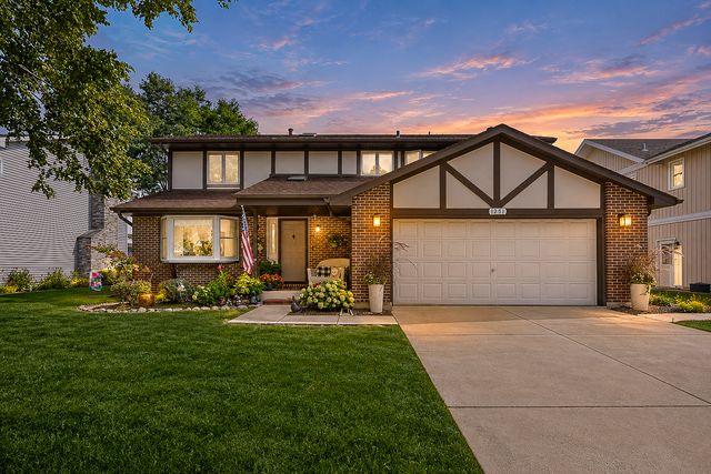 1251 N Scarlet Drive, Addison, IL 60101