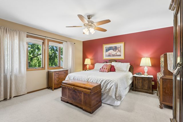 1251 N Scarlet Drive, Addison, IL 60101