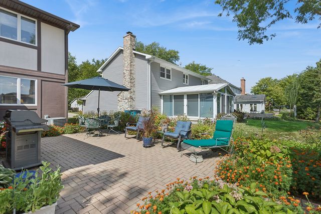 1251 N Scarlet Drive, Addison, IL 60101