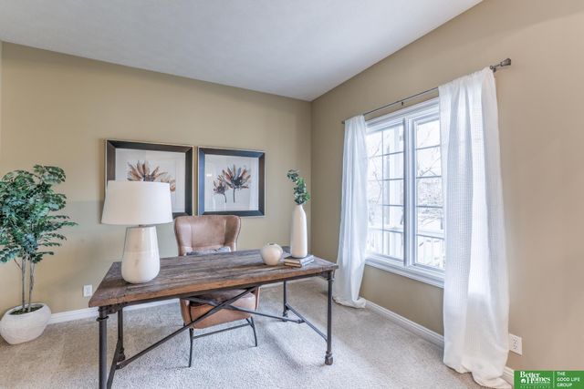 19712 Hansen Avenue, Omaha, NE 68130