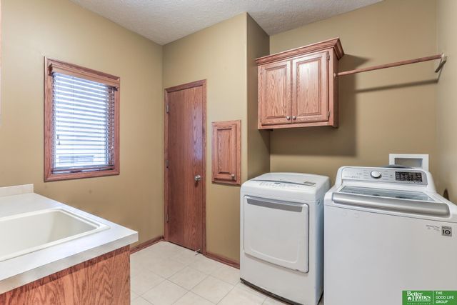 19712 Hansen Avenue, Omaha, NE 68130