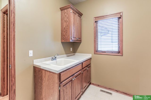 19712 Hansen Avenue, Omaha, NE 68130