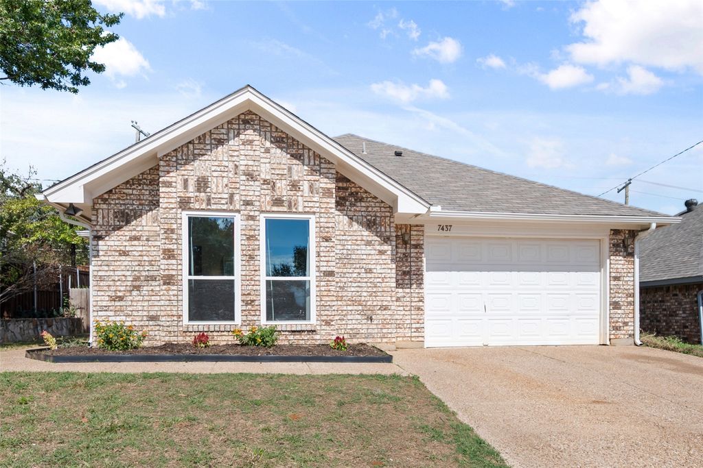 7437 Little Rock Lane, Fort Worth, TX 76120 — photo 2