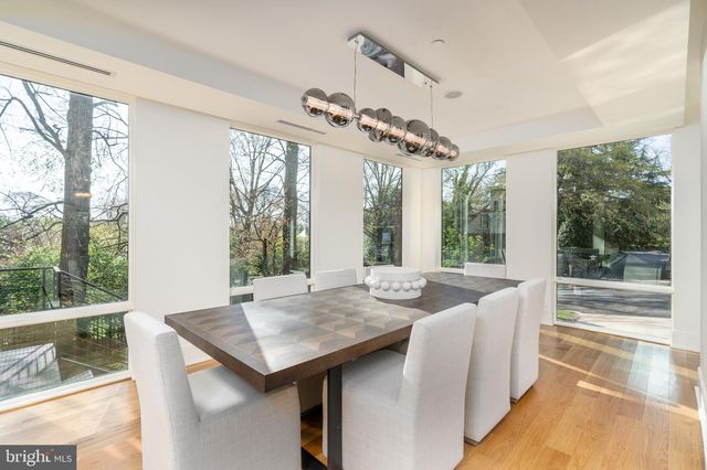 3001 FOXHALL RD NW, Washington, DC 20016