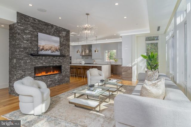 3001 FOXHALL RD NW, Washington, DC 20016