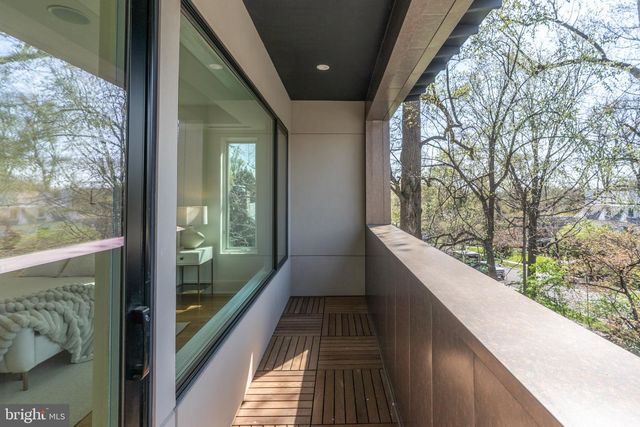 3001 FOXHALL RD NW, Washington, DC 20016