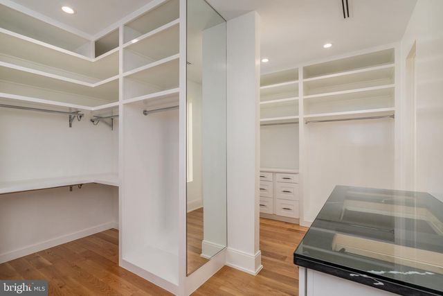 3001 FOXHALL RD NW, Washington, DC 20016