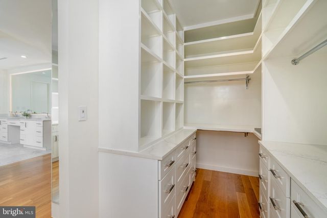 3001 FOXHALL RD NW, Washington, DC 20016