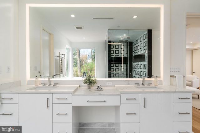 3001 FOXHALL RD NW, Washington, DC 20016