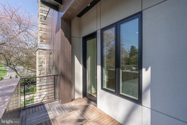 3001 FOXHALL RD NW, Washington, DC 20016