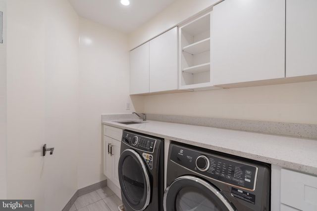 3001 FOXHALL RD NW, Washington, DC 20016