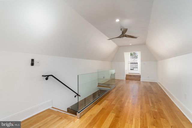 3001 FOXHALL RD NW, Washington, DC 20016