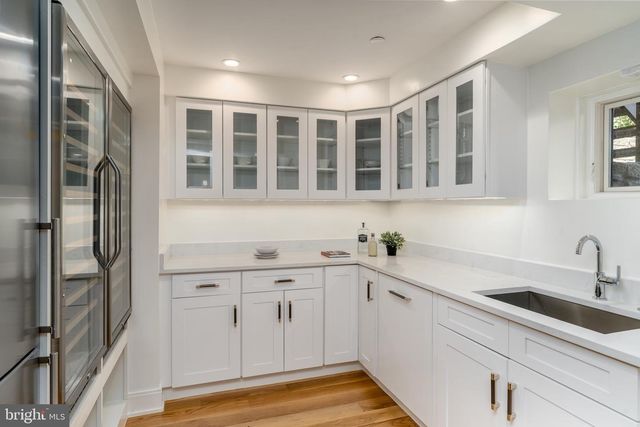 3001 FOXHALL RD NW, Washington, DC 20016