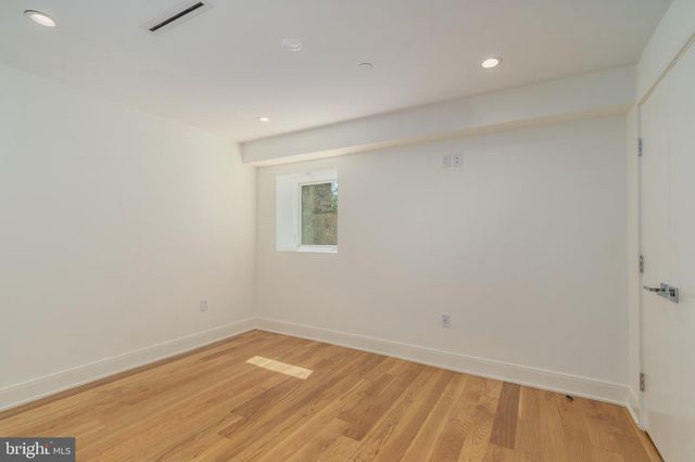 3001 FOXHALL RD NW, Washington, DC 20016