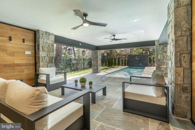 3001 FOXHALL RD NW, Washington, DC 20016