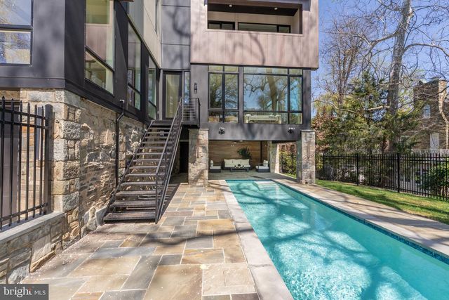 3001 FOXHALL RD NW, Washington, DC 20016