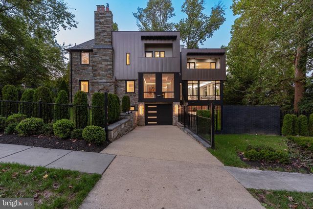 3001 FOXHALL RD NW, Washington, DC 20016