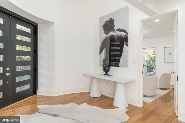 3001 FOXHALL RD NW, Washington, DC 20016