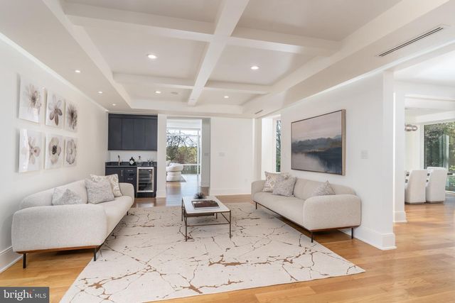 3001 FOXHALL RD NW, Washington, DC 20016